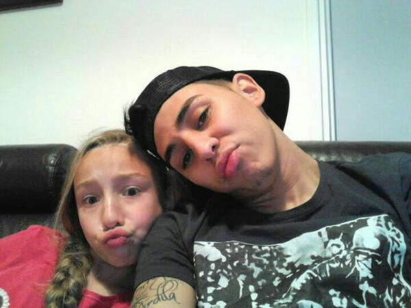 Alejo_Kush's tweet photo. Con mi princesa besitos http://t.co/X100FpJIRD