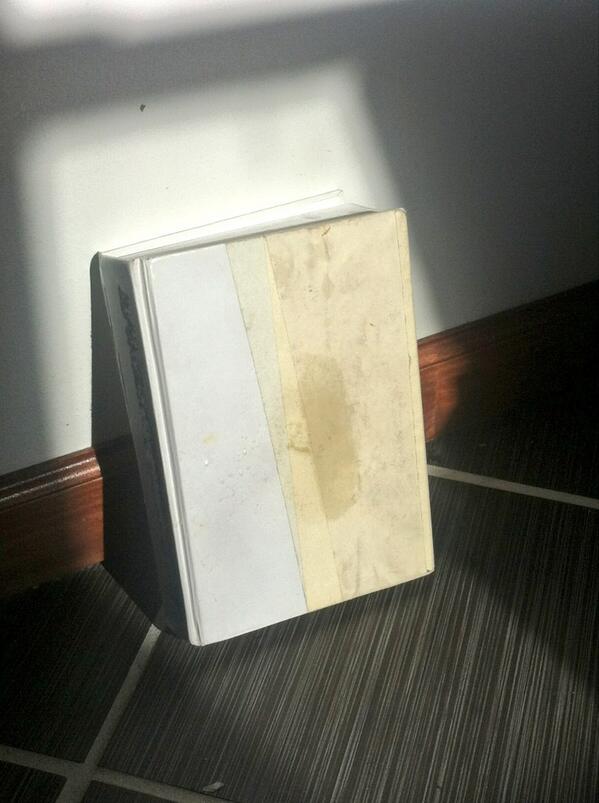 polychromantism's tweet photo. Lemon bleaching a book. #tanning http://t.co/rGUyB3cVrk