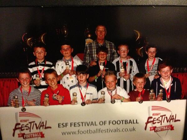 annaburrow's tweet photo. @ShoreVillaFC Our U11's team receiving their awards from #SirGeoffHurst on tour :-) #Legend #FutureChamps #Proud http://t.co/RfGc5tSD25