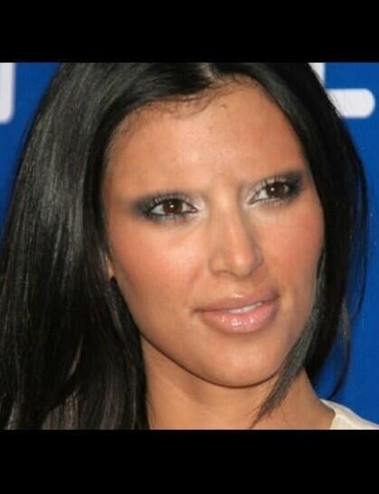 NoEyebrowsPPL's tweet photo. Kim Kardashian http://t.co/l9rcGfBbzi