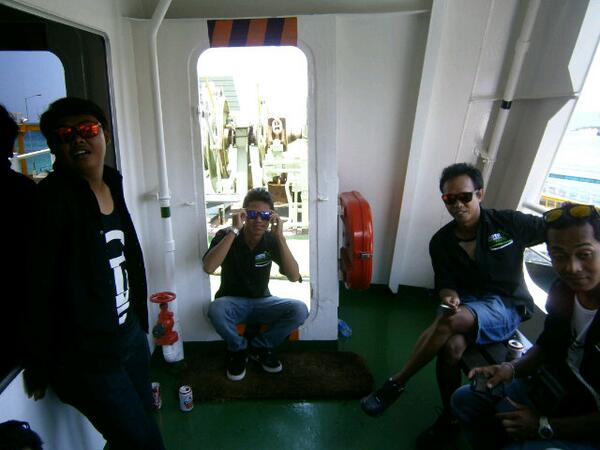 motoX_Bali's tweet photo. Zukoooo gileeee http://t.co/sgEvfSmTUT