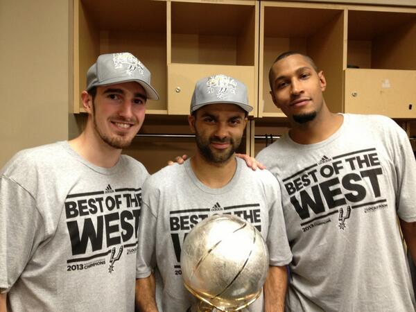 theborisdiaw's tweet image. @NandoDeColo @tonyparker 
La french connection et les spurs en finale ca fait plaisir