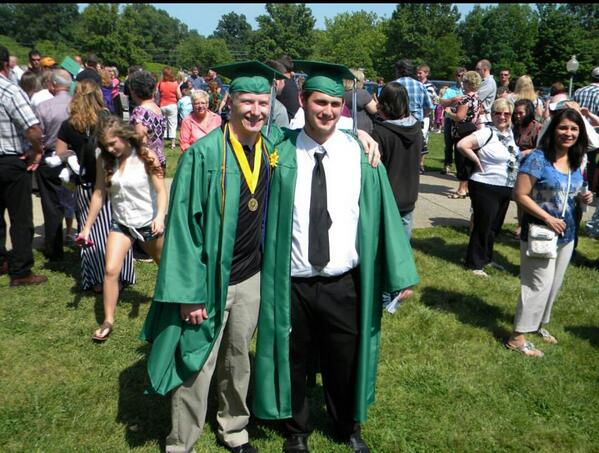 ChaseMacC's tweet image. @Devin_94_Thomas #WeWorked #DidItWithMyFriend