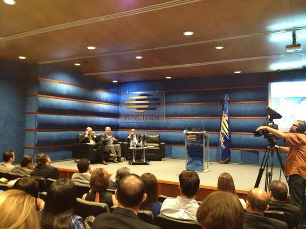 ArabLatinForum's tweet photo. Obama: Oportunidad para paz ahora? Emb. Rahman @ShibleyTelhami &amp; Y. Peri @FUNGLODE http://t.co/onPahdSjee http://t.co/bvhadaKNTR