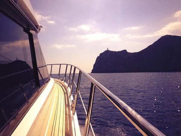 MallorcaBoat's tweet photo. Out on the water this morning. Great ride on Sealine F42 to Alcudia. http://t.co/bLC2T2DMLe
