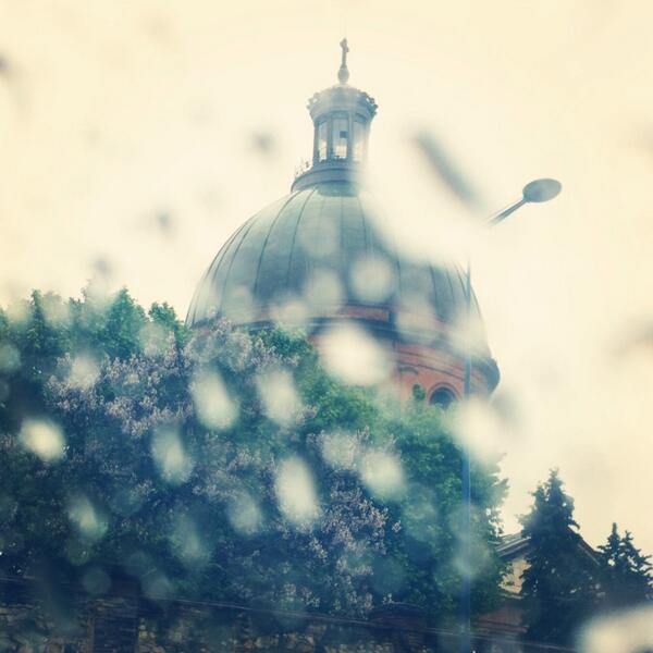 marierigaud's tweet photo. #Toulouse, 9C°, pluie, un 28 Mai... J-24 avant l'été, j'ai peur. http://t.co/eBaLiYQgrc
