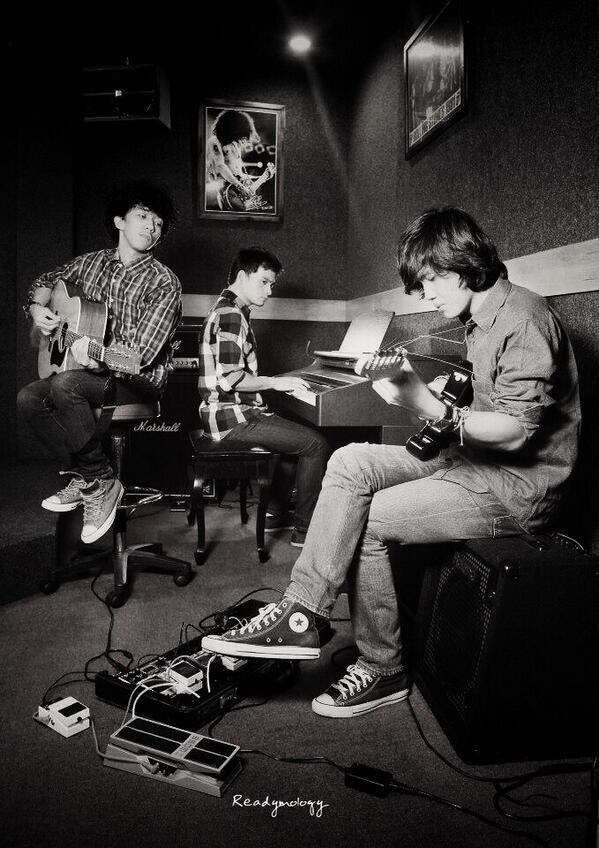 plainlied's tweet photo. Black and white. http://t.co/tDHNldV4yc