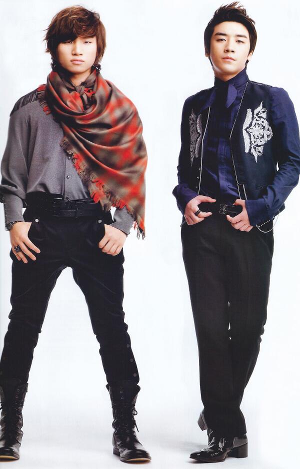 Daesung &amp; Seungri <a href="/ForvictoRi/">Lee seung ri スンリ 이승리</a> full body potrait