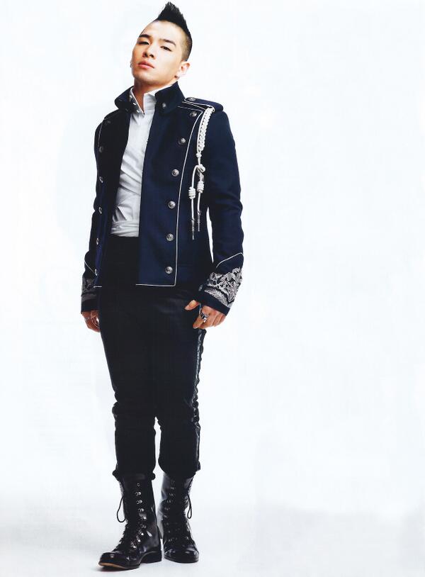 Taeyang <a href="/Realtaeyang/">TAEYANG</a> full body potrait
