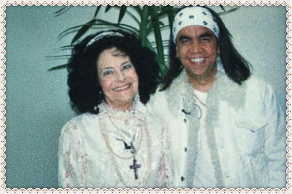 ... mit Unterstützung meiner Partner suche ich noch Follower für meine Sekte, be free come to me!