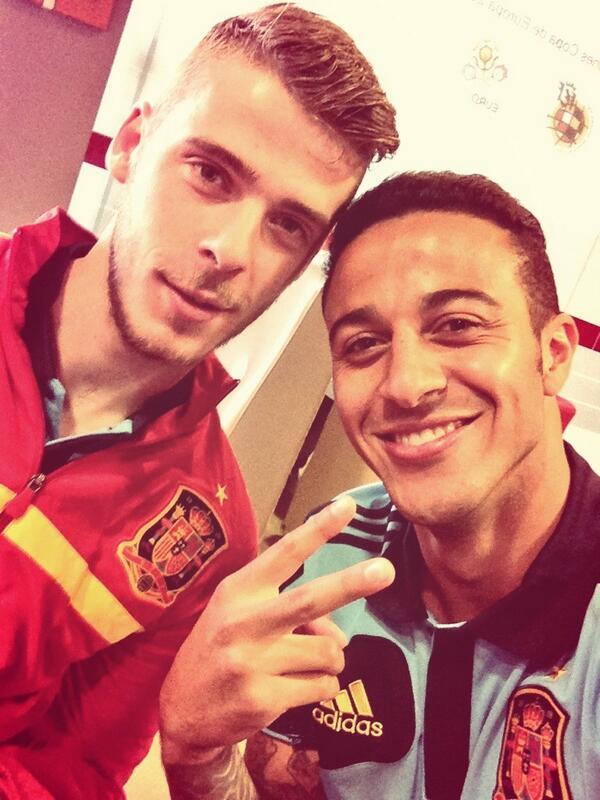 BLWfN__CQAA0IuA.jpg:large