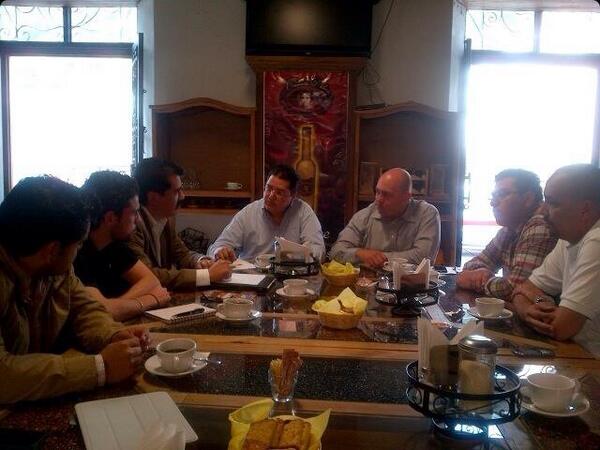 @sancristobalGob acuerda impulsar Mejora Regulatoria con <a href="/CANACO_SCLC/">CANACO SERVyTUR San Cristóbal de Las Casas</a> <a href="/coparmexSCLC/">COPARMEXSanCristóbal</a> <a href="/AMHSanCristobal/">HotelesSanCristobal</a> y <a href="/Canirac/">CANIRAC NACIONAL</a>