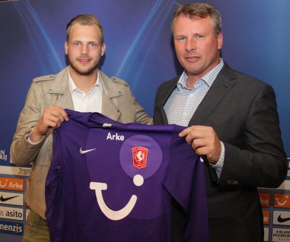 FanaticsFCT's tweet image. Sonny Stevens (20) tekende vandaag bij FC Twente. De doelman komt over van FC Volendam. (Bron: @fctwente)