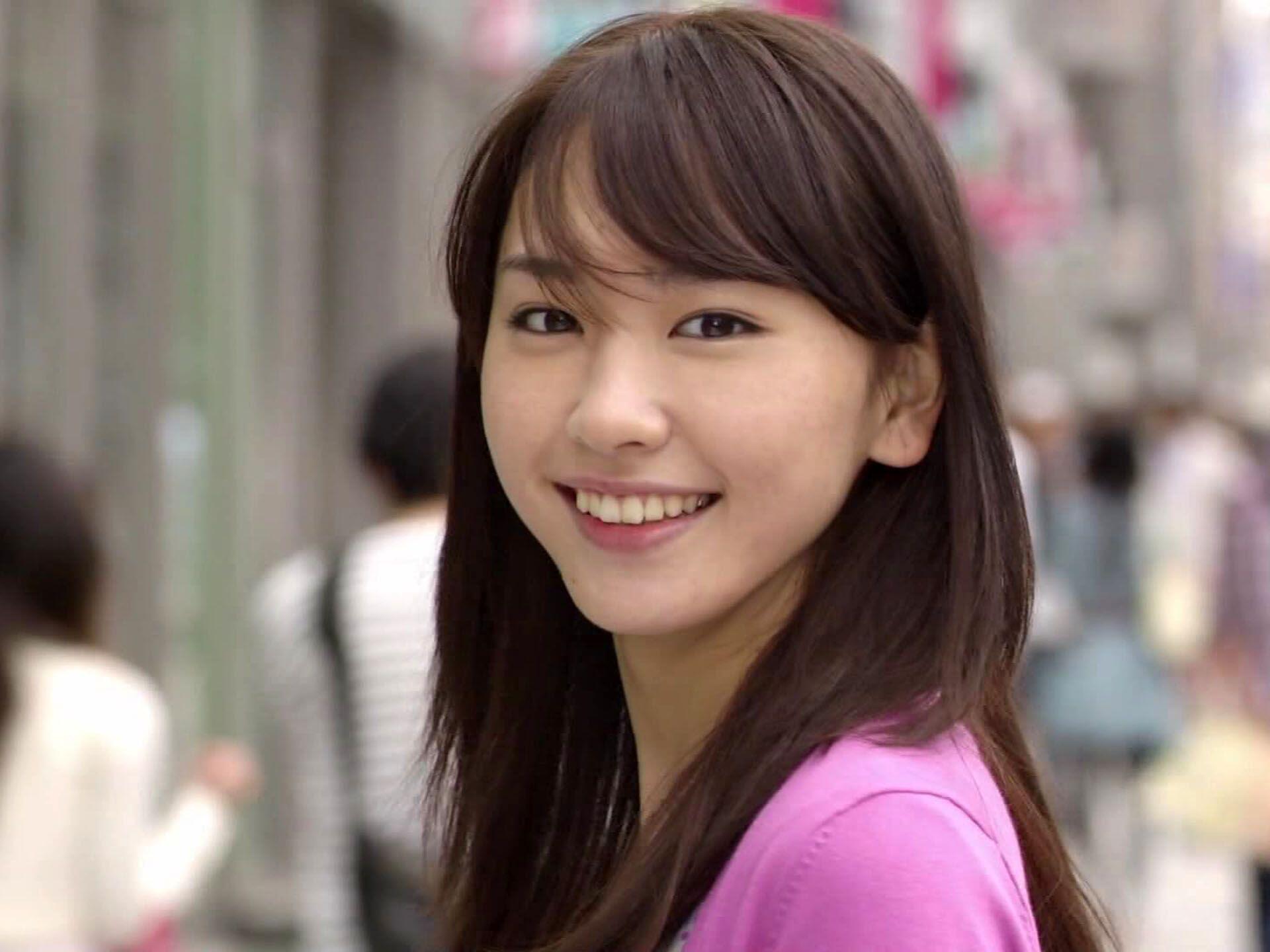 気になるランキング 素敵な女性にじっと見つめられると 幸せな気分になるよね そこで じっと見つめられてみたい女優ランキング 第4位 新垣結衣 0票 Top10 は Http T Co Lm04pooghq Http T Co Ximuivqs0g Twitter