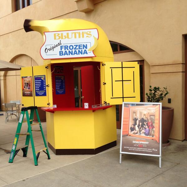 rusmeshenberg's tweet image. Bluth's banana stand at #netflix #ArrestedDevelopment
