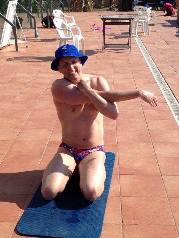 NicJRowley's tweet image. “@Khaneee: Old ones leading the way @Mathos78 @CraigNich #lanecraig #stretchinahat #prepool http://t.co/Ypq19bfI8K” Nice hat Matt #groovy