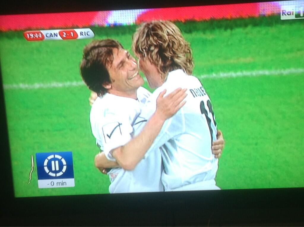 BLYI_cWCUAAYbUl.jpg:large