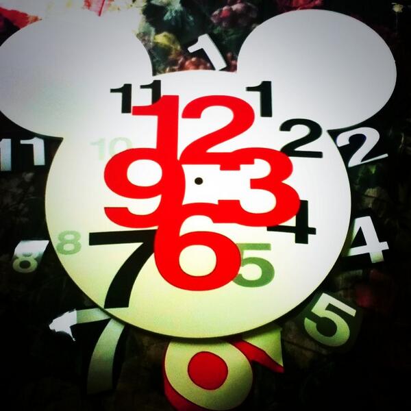 Leoonno's tweet image. Ya nada mas me falta pornerle el corazón a este bebé y darle viiiida \o/ ja'💓 #ClocksHouse #MickeyMouse #Clock #Home