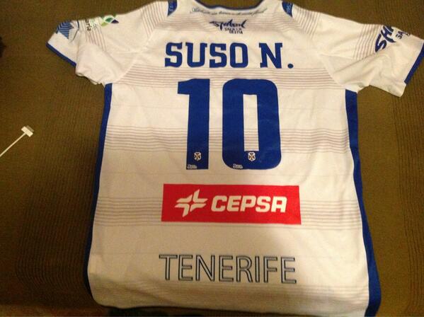 Después de una gran reflexión, esta es la camiseta que me pondré el próximo domingo. <a href="/susosantana/">suso santana</a> <a href="/CDTOficial/">CD Tenerife 🏴󠁧󠁢󠁳󠁣󠁴󠁿</a>