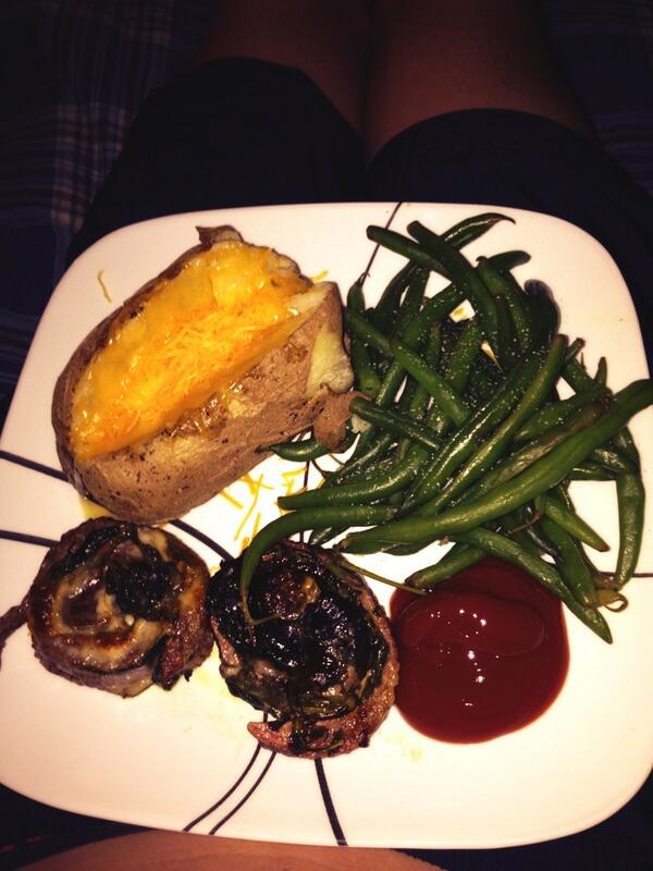 owen_berry's tweet image. Yes it's true ladies, I can cook #steakflankprovolone #bakedpotato #steamedgreenbeans