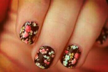 Tumblr__Fashion's tweet photo. #Beautifull #Gorgeous #Pretty #floral #Creative #Nails #NailArt #TumblrNails #Stylish http://t.co/kDeP4pkSZW