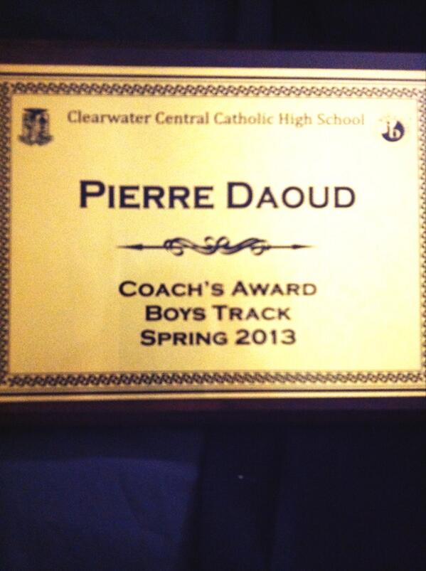 Pierred9529's tweet photo. i may not be the best athlete or even good but i do my best and i like what i do and i support my team #loveccc http://t.co/H5sWe8Mb6P