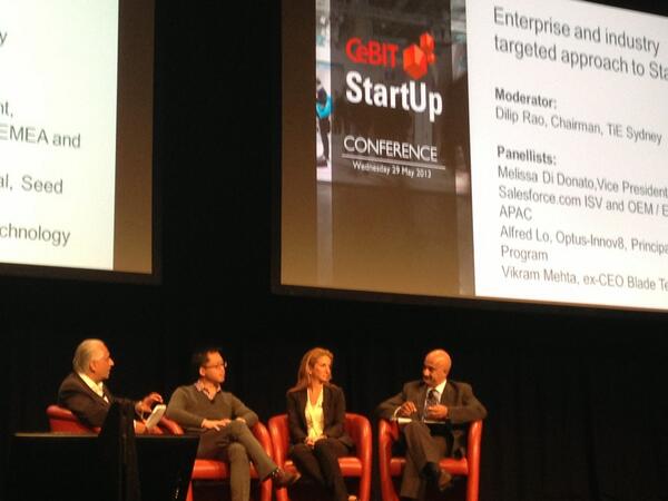 gekka01's tweet photo. Alfred's on a panel discussing corporates approach to startups @apglo @OptusInnov8  #cebitaus #CeBITStartUp http://t.co/XMCUy7aC6p