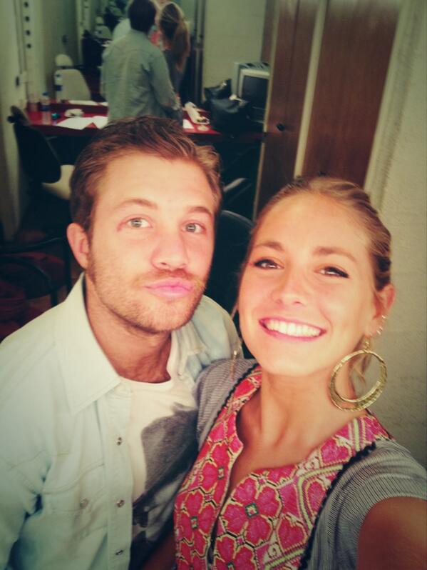 nico_riera__'s tweet photo. "@rochi_ig__: Con @nico_riera__ esperando para ensayar el sketch de @LaPeluTELEFE 😊 http://t.co/1zQvQUor9b" @Flordelav @SilvinaLunaWeb"