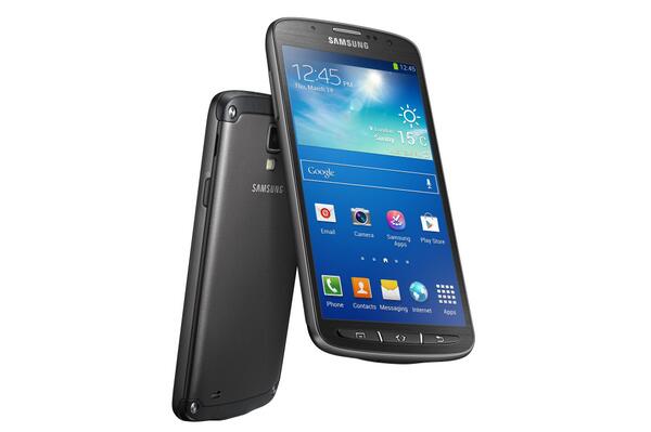 SamsungMobile's tweet photo. Introducing the #GALAXYS4 Active: The perfect companion for exploration, activity &amp; adventure. http://t.co/yaKgD606p0 http://t.co/FJxl51puaD