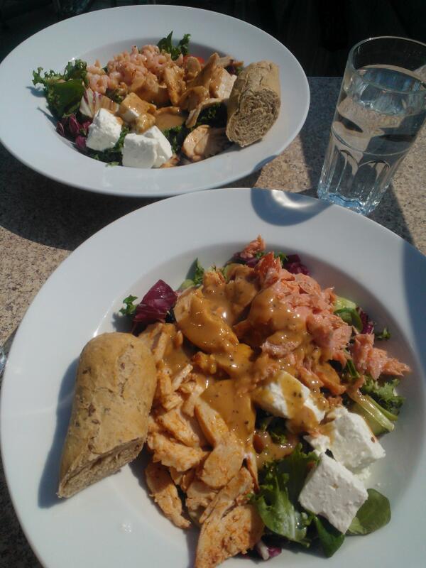 epaa's tweet photo. Perfect lunch http://t.co/IxBWG8FSSC