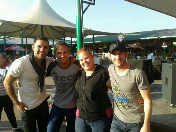 Elsje0408's tweet photo. «~» Die Awesomeste Band Ooit! @adamgroep @ReynardtHugo @JoeFosterADAM Julle is great! Fantastiese Stage Personality! http://t.co/o5vfEsfLtI