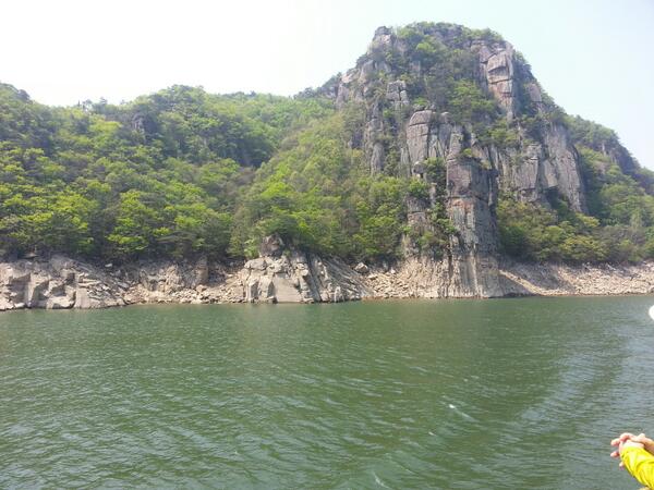 haklim21's tweet photo. 정말 멋있네요"@lwj600315: 충주호에서 주변경치가 좋아서 http://t.co/tUaivc1QO2"