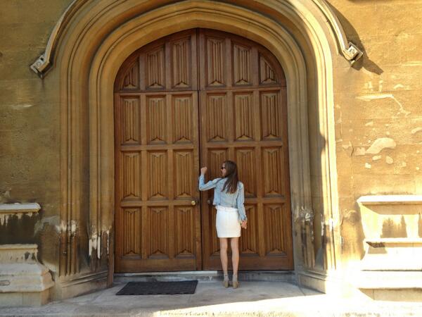 <a href="/jennanelson_/">Jenna Nelson</a> knocking on the archbishops front door #lambeth