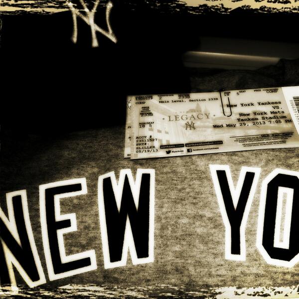 ctes24's tweet photo. Subway Series! http://t.co/TOTCJByrsw
