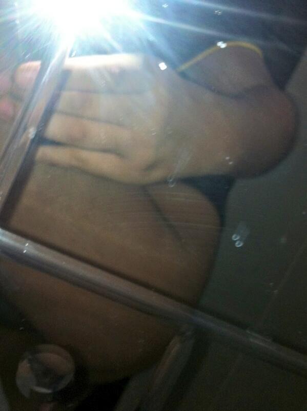 mm7oon1999's tweet photo. صورت تيزي خرقي http://t.co/9cWk1T0Tv6