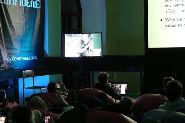 WebSecurityPL's tweet image. Wygodne miejsca dla słuchaczy na #confidence2013