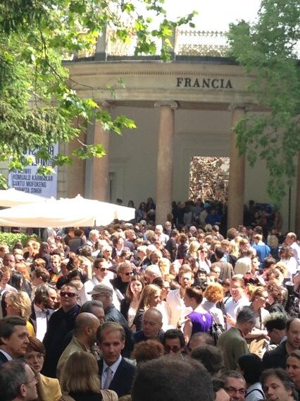 Ai Weiwei von Ferne...