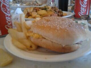 pblrys's tweet photo. cena con mis hermanissss http://t.co/GcCo0crAdz