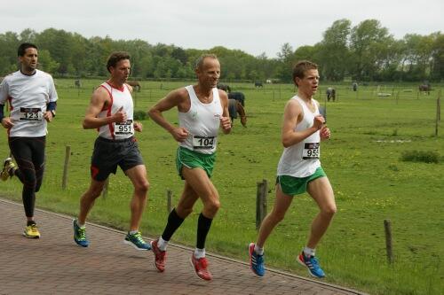 ErikWarmerdam's tweet image. Sterk collectief die lopers van @avsuomi tijdens de #pimmulierloop!