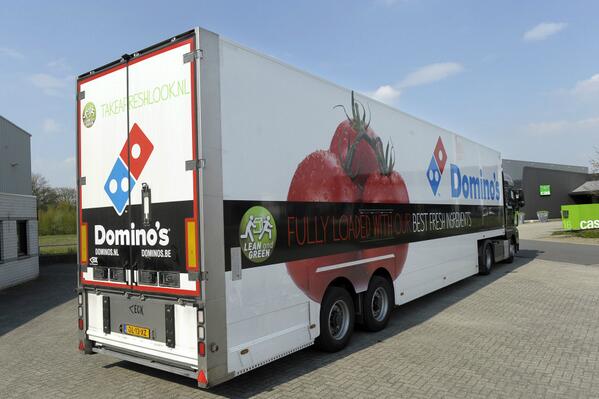 Domino’s vervoert 60% meer pizza’s met een dubbeldekstrailer van Van Eck en reduceert hiermee CO2 uitstoot!