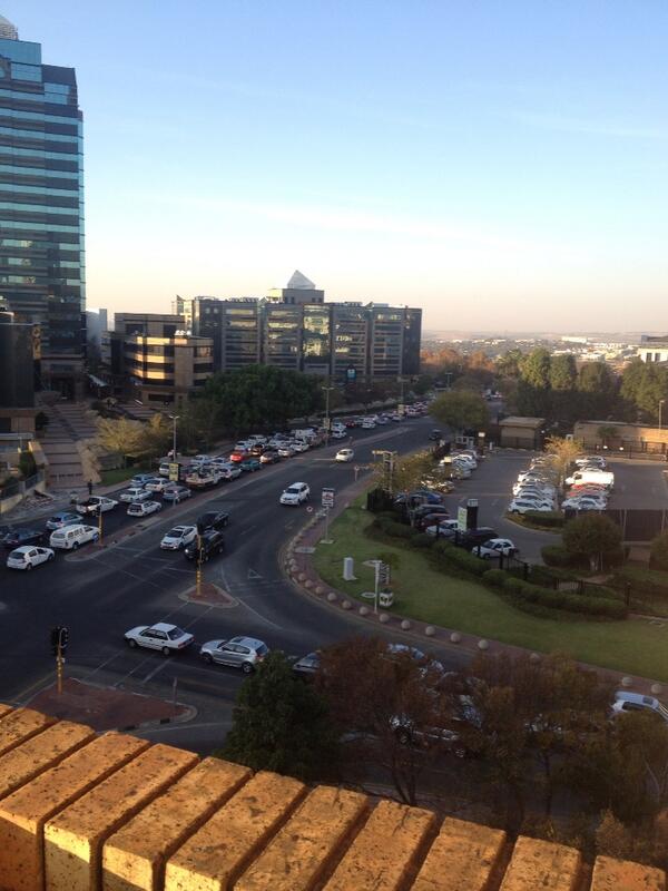 Lulupoops's tweet image. Sandton traffic today suppers gonna be late