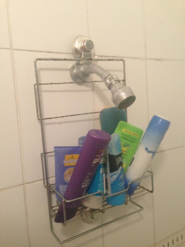 Mompalomp1's tweet image. How many people hate these rusty annoying overpriced things?!?! #showerracks #annoying #thingsbreak #looksbad