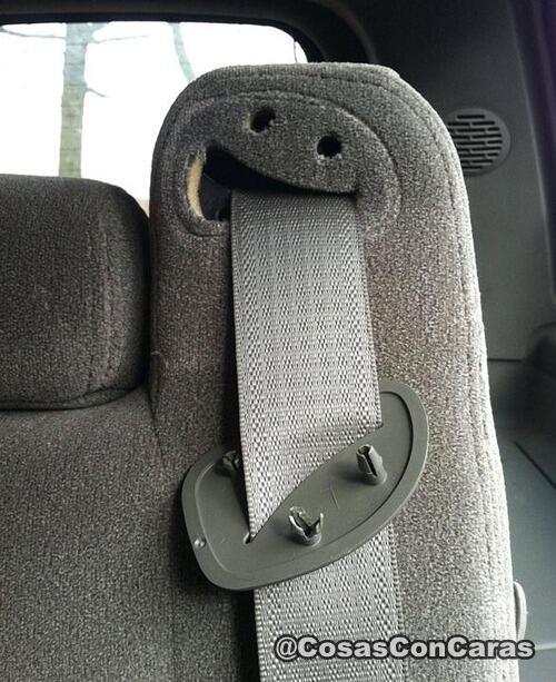 CosasConCaras's tweet photo. ¡Hasta en el coche! http://t.co/5oeC7Lytil
