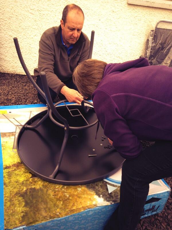 ashleylisa90's tweet image. How do we spend our Wednesday night? That's right, assembling garden furniture. #fallouts #funny #hopelesstatties