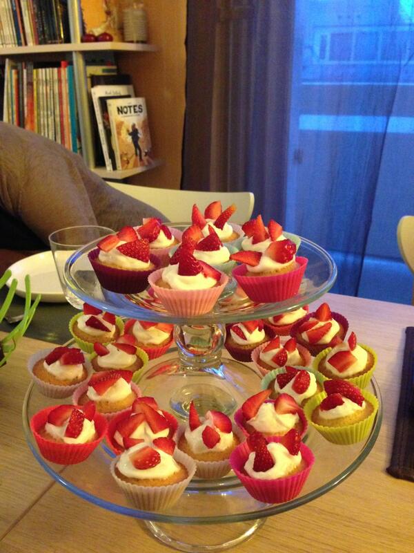 SoizicLop's tweet photo. Je kiff manger chez @melanieclik cc @moijedisa http://t.co/2bcxpq5X6Z