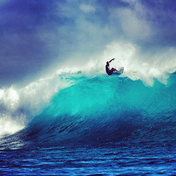 wsl's tweet photo. #Fiji floater #epic http://t.co/lsMpw7Gaf7