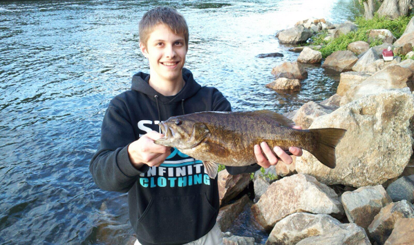 JimmyOsBT's tweet photo. Nice smallmouth bass! http://t.co/wdqfR8HjkR