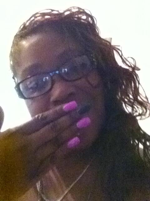 queenkim42's tweet photo. LOVE MY NAILS!! http://t.co/CBdPPC8Wj7