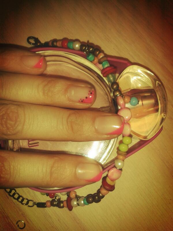 zurron86's tweet photo. @FactoryNails un rato agradable, bonitas uñas, buen precio! Que más se puede pedir!!! http://t.co/aith68bW0B