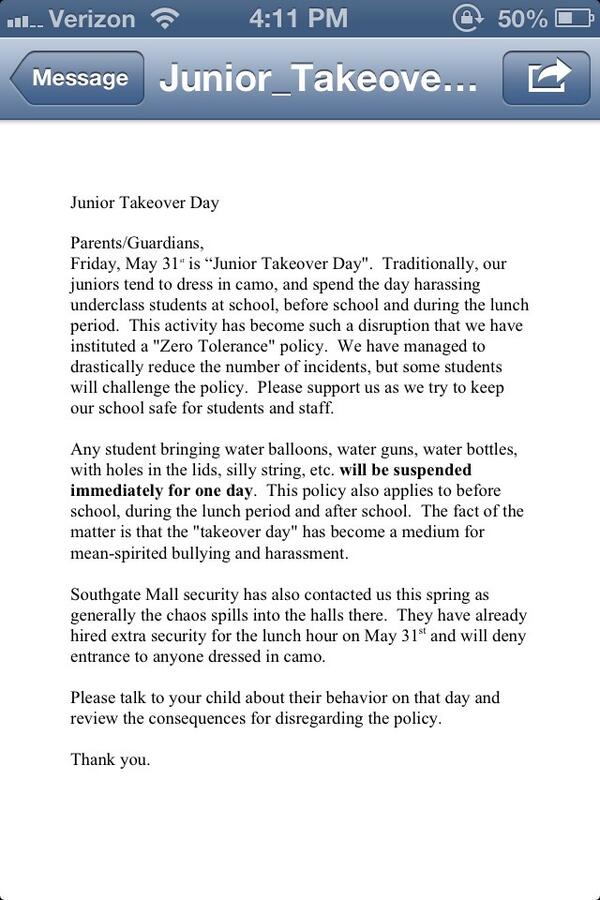 niki_nash's tweet image. Oh wow.. 😂😂 #overreactmuch?